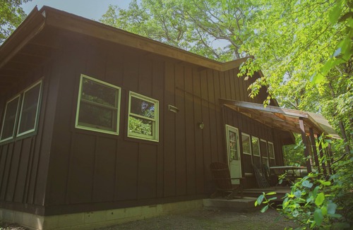 Columbia House | Cabin, 16 Bunks, Kitchen, Bathroom