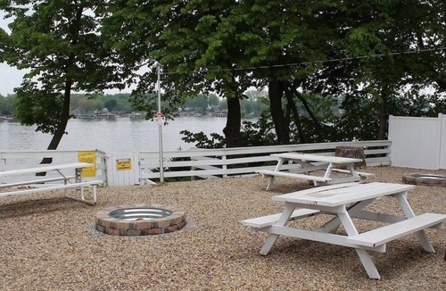 Monticello Cabin | Cabin 2 at Dockside Lake Resort