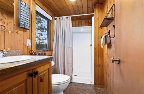 Pine River Cabin | Cabin 2 at Heath's Resort