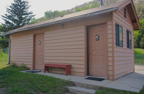 Bellvue Cabin | Cabin 2 at Sportsman’s Lodge, Rustic Cabin 2 at Sportsman's Lodge