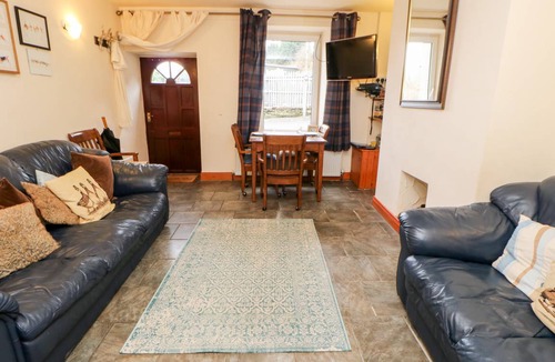 Haltwhistle Cottage | Cabin ∙ 2 bedrooms ∙ 4 guests