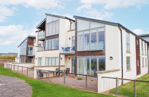 Burgh Island Cottage | Cabin ∙ 2 bedrooms ∙ 4 guests