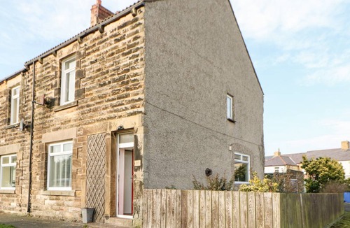 Amble Cottage | Cabin ∙ 2 bedrooms ∙ 4 guests