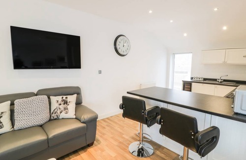 Rhyd-y-clafdy Cottage | Cabin ∙ 2 bedrooms ∙ 5 guests