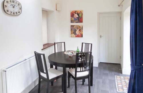 Middleham Cottage | Cabin ∙ 2 bedrooms ∙ 4 guests