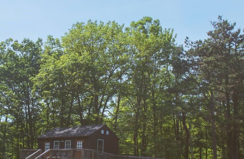 Columbia Cabin | Cabin, 2 Bunkbeds, Shared Bathroom
