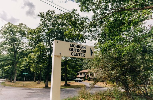 Columbia Cabin | Cabin, 2 Bunkbeds, Shared Bathroom