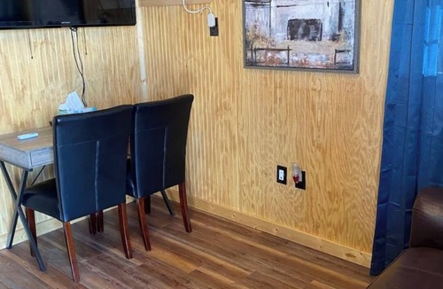 Bridgeport Cabin | Cabin 2: Cozy Comfort by the Lake—Your Perfect Bridgeport Getaway