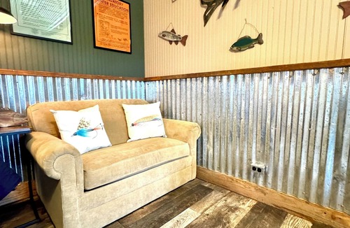 Quinlan Cabin | Cabin 2 - Cozy Lake View Retreat with Free Fishing, Marina Access, Free Fishing