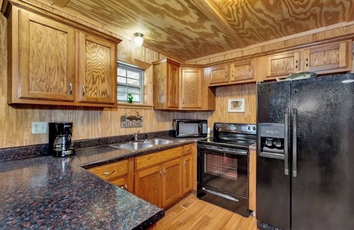 Langston Cabin | *Cabin #2 @ Fisherman's Landing (boat shelter)*