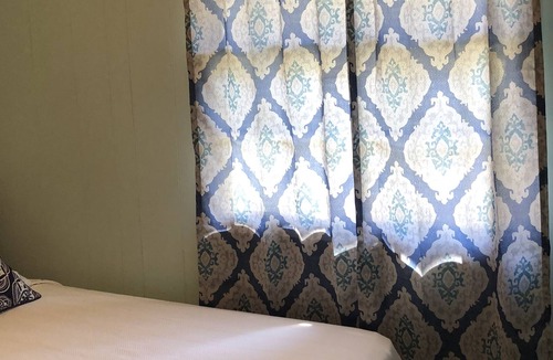 Centre Cabin | Cabin #2 located on Weiss Lake