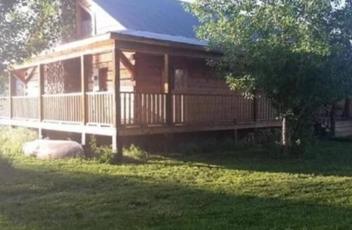 Thermopolis Cabin | Cabin 2 .