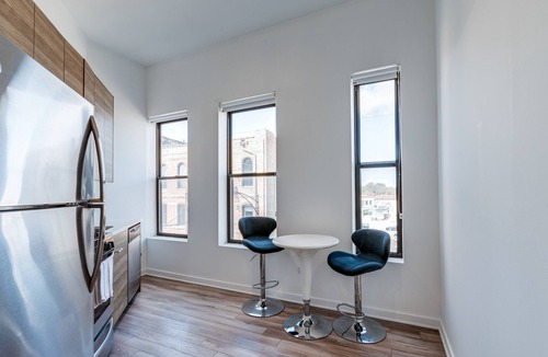 River West Apartment | Cabin 202 by 747 Lofts