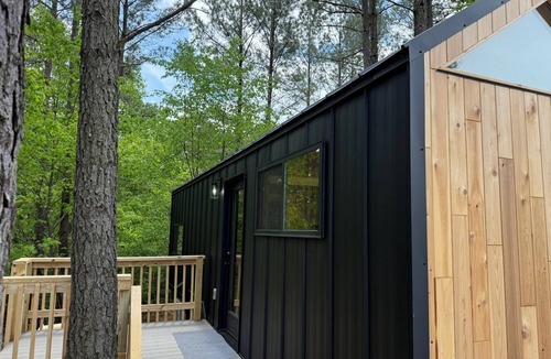 South Pittsburg Cabin | CABIN 28 AT Sasquatch Farm With HVAC and WIFI