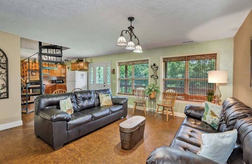 Langston Cabin | *Cabin #3 @ Fisherman's Landing (4 bed/2 bath)*