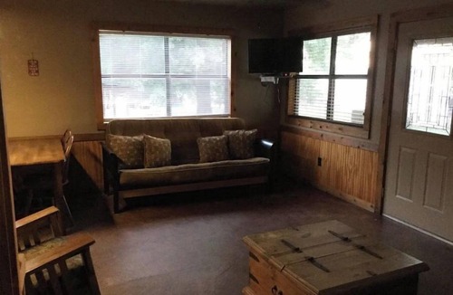 Longtown Cabin | Cabin #4 at Snug Harbor Cabins Lake Eufaula, OK