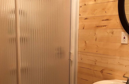 Morrilton House | Cabin 4: The Outdoorsman Cabin