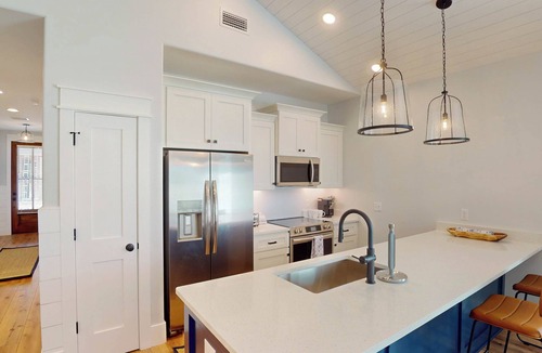 Waverly House | CABIN #5 AT SANCTUARY COVE