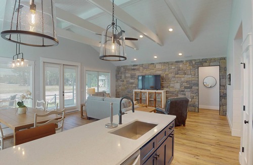 Waverly House | CABIN #5 AT SANCTUARY COVE