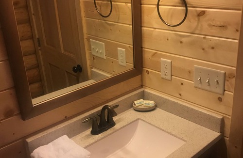 Sweetwater House | Cabin 6
