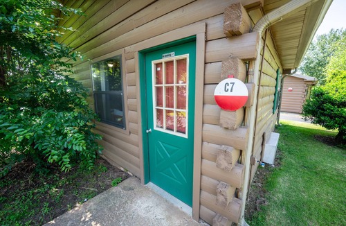 Buchanan House | Cabin 7 at Fishtale Lodge