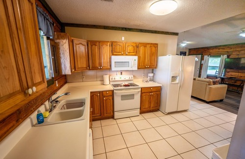 Buchanan Cabin | Cabin 8 at Fishtale Lodge