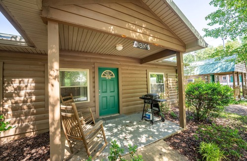 Buchanan Cabin | Cabin 8 at Fishtale Lodge