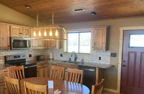 Oakland Cabin | Cabin 8 - Beautiful Cabin overlooking Bull Shoals Lake