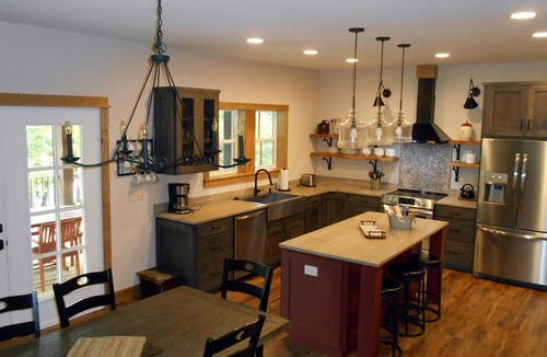Kimberling City Cabin | Cabin #8 Lakeside Luxury Retreat, Sleeps 10, fire pit, lake views