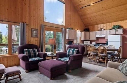 Pine River Cabin | Cabin 9 in Heath's Resort