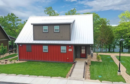 Kimberling City Cabin | Cabin #9 Lakeside, Table Rock Lake views, Family Getaway