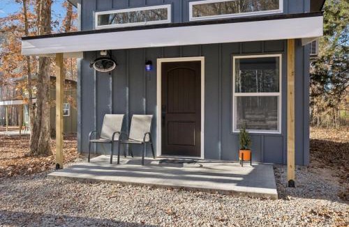 Lewis County House | Cabin 9