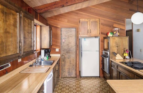 Carnelian Bay House | Cabin Adjacent to Forest Land, Wood Stove, Full Kitchen, Deck Pets Welcome!