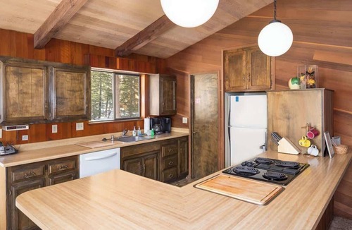 Carnelian Bay House | Cabin Adjacent to Forest Land, Wood Stove, Full Kitchen, Deck Pets Welcome!