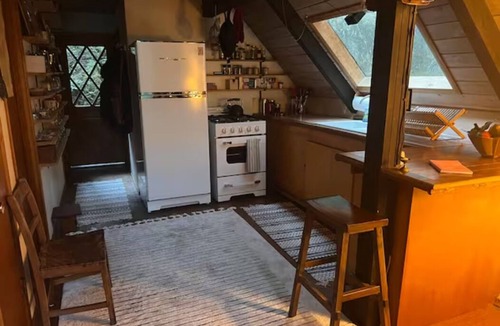 Marblemount Cabin | Cabin at Javi's Spring with forest bath!n