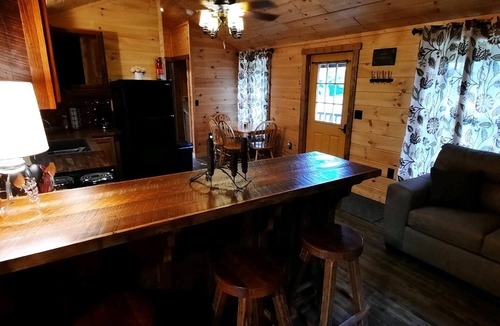Hilham Cabin | Cabin at the entrance of Standing Stone State Park and near Dale Hollow Lake.