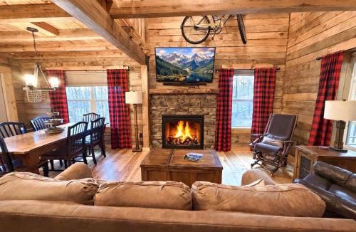 Walland Ski Chalet | Cabin at Walland Forest