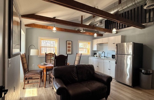Lebanon Cabin | Cabin B Unit 3, Cast Your Cares Away Here!