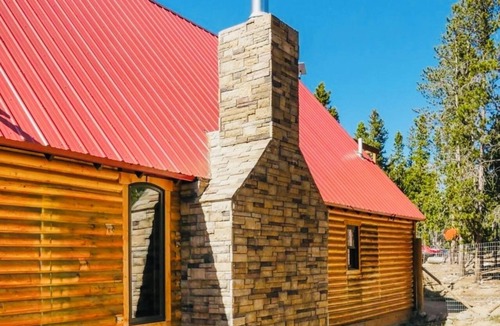 Glendevey Cabin | Cabin Bunkhouse Snow Mobile Destination