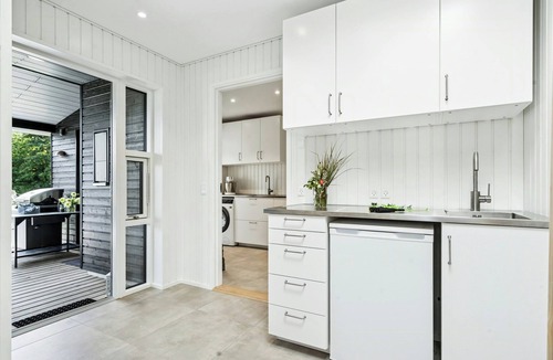 Hornslet House | Cabin by forest and beach in Havhusene