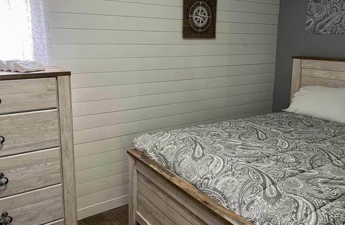 LaGrange Cabin | Cabin by the Lake