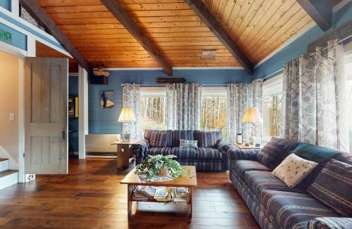 Warren House | Cabin By The Trees