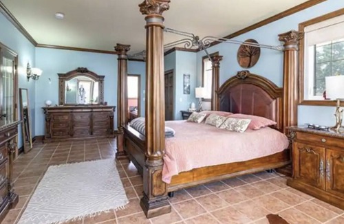 Ninette Other | Cabin Castle on Pelican Lake