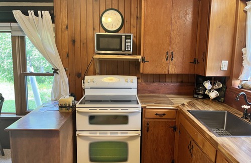 Iowa Falls Cabin | Cabin Cove on the river