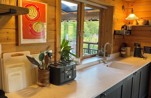 Derby Cabin | Cabin for 2