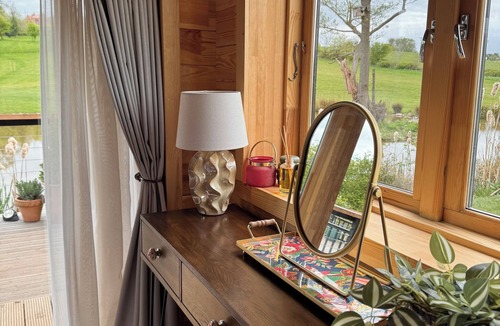 Derby Cabin | Cabin for 2