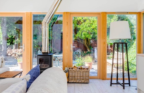 Trebetherick Cottage | Cabin ∙ 1 bedroom ∙ 2 guests