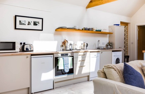 Trebetherick Cottage | Cabin ∙ 1 bedroom ∙ 2 guests