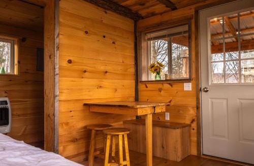 Franklin Springs House | Cabin Getaway - Hot Tub, Scenic Views, Hiking
