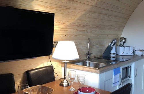 Whichford Cabin | Cabin Glamping Pod Fox Den